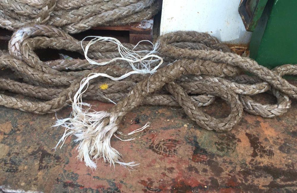 assistance to the vessel - vessel broken rope
